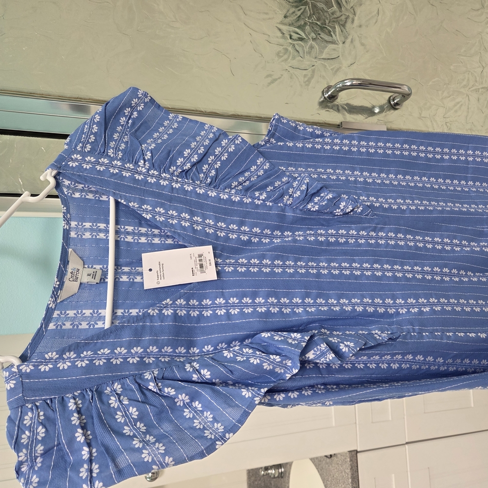 Croft & Barrow Blue Floral Top with Ruffle Sleeves